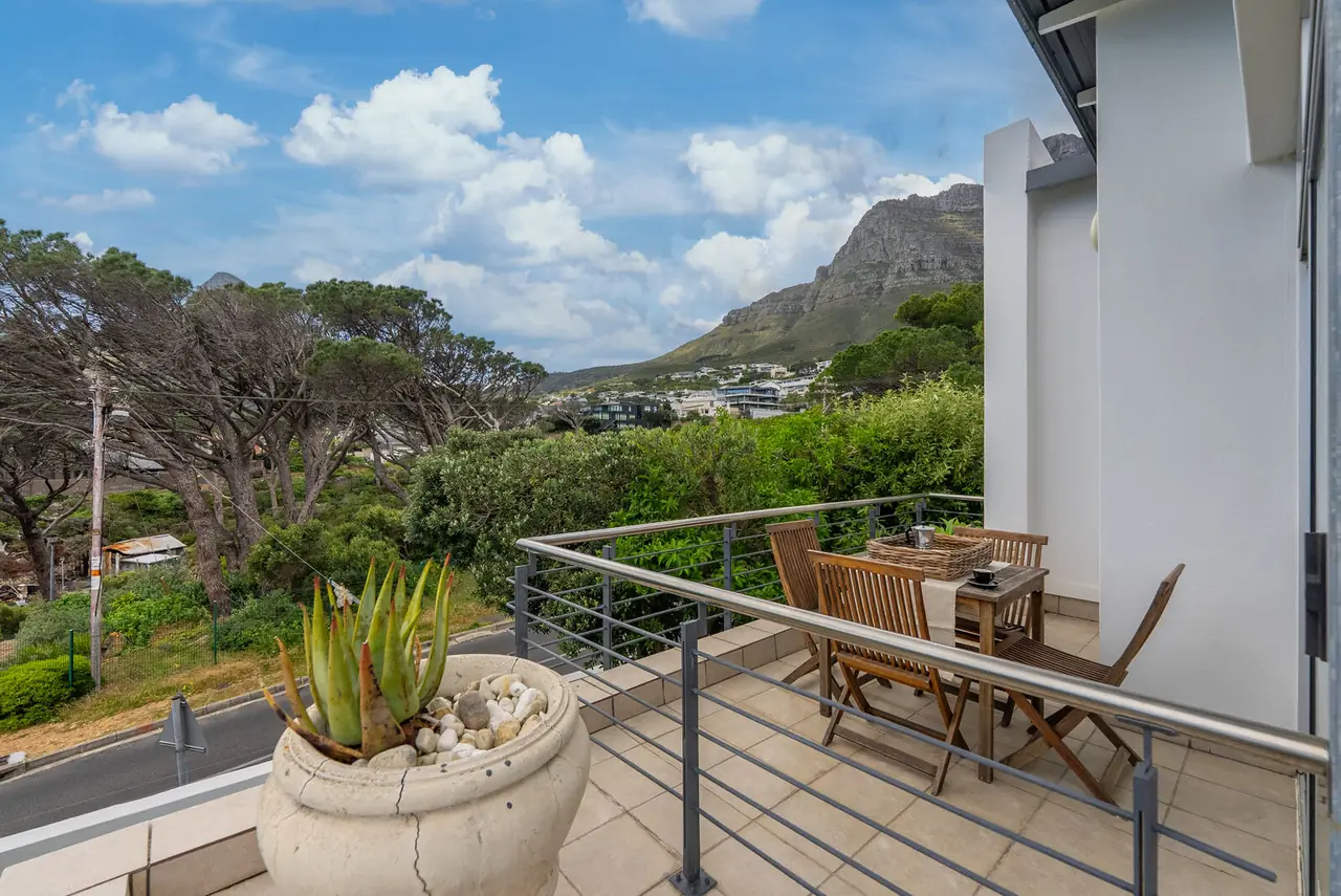 Balcony table with Table Mountain behind, Camps Bay